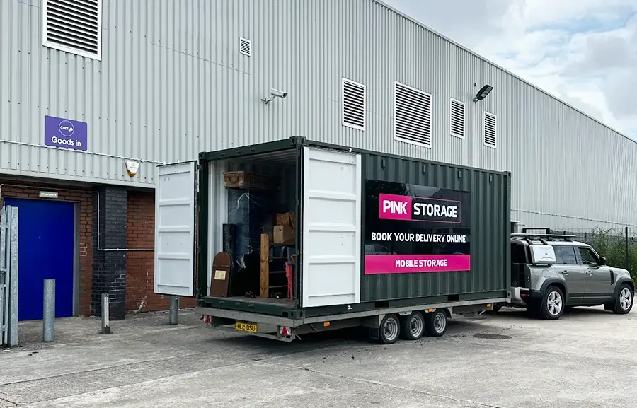 Mobile Self Storage — PinkStorage