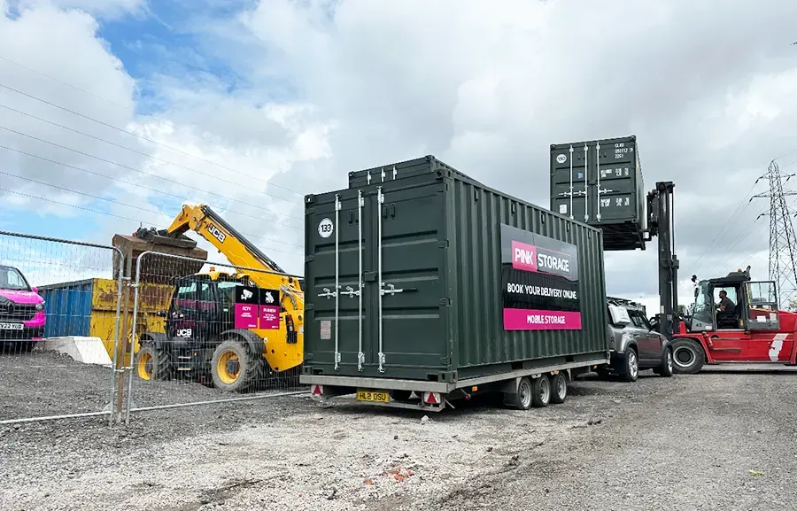 Mobile Self Storage — PinkStorage