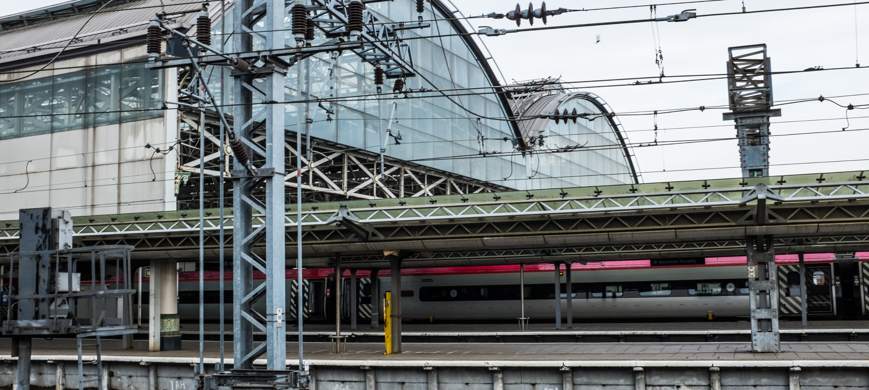 Where Can I Find Storage Facilities Near Manchester Piccadilly Station?